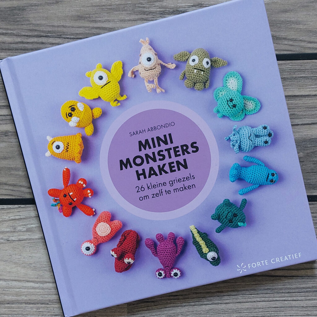 haakboek mini monsters