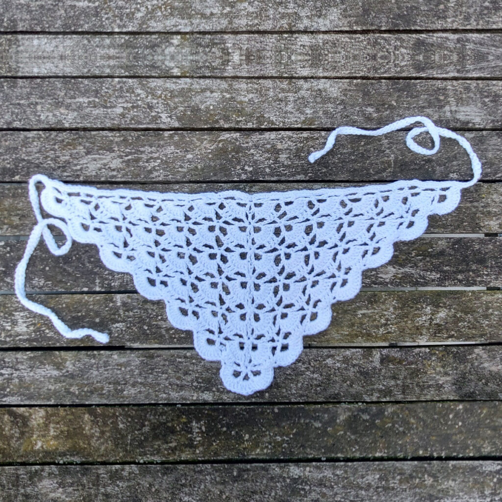 zomerse haakhype gehaakt sjaaltje bandana